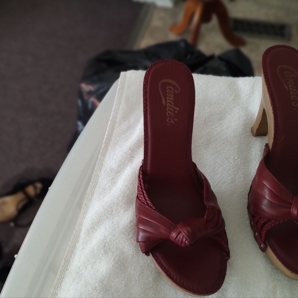 Candie's Burgundy Open-Toe Heels